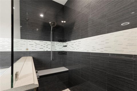 Villa ou maison à vendre à Tampa, Floride: 4 chambres, 400.78 m2 № 2167101 - photo 7