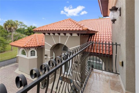 Villa ou maison à vendre à Tampa, Floride: 4 chambres, 400.78 m2 № 2167101 - photo 12
