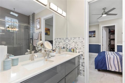 Villa ou maison à vendre à Tampa, Floride: 4 chambres, 400.78 m2 № 2167101 - photo 29