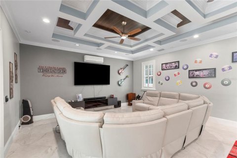 Villa ou maison à vendre à Tampa, Floride: 4 chambres, 400.78 m2 № 2167101 - photo 20