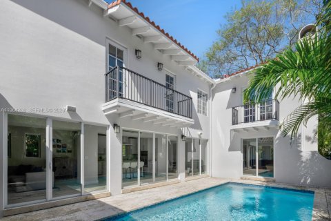 Villa ou maison à vendre à Coral Gables, Floride: 3 chambres, 235.6 m2 № 2026871 - photo 22