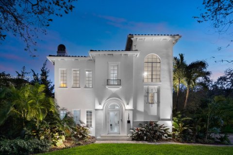 Villa ou maison à Coral Gables, Floride 3 chambres, 235.6 m2 № 2026871