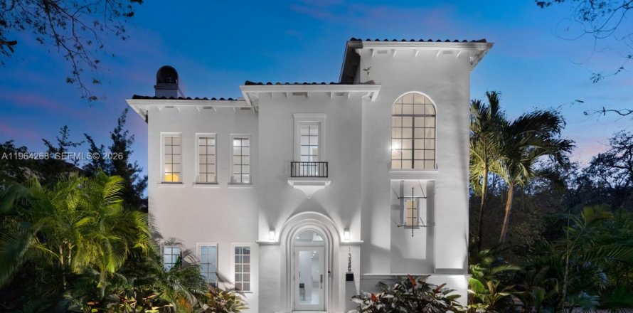 Villa ou maison à Coral Gables, Floride 3 chambres, 235.6 m2 № 2026871