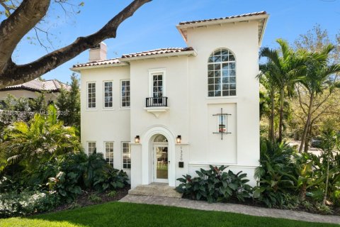 Villa ou maison à vendre à Coral Gables, Floride: 3 chambres, 235.6 m2 № 2026871 - photo 3