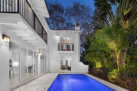 Villa ou maison à vendre à Coral Gables, Floride: 3 chambres, 235.6 m2 № 2026871 - photo 25