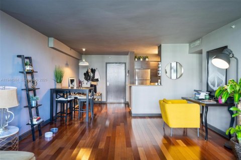 Condo in Miami Beach, Florida, 1 bedroom  № 2001585 - photo 4