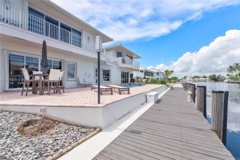 Купить кондоминиум в Лайтхаус-Пойнт, Флорида 2 спальни, 167.22м2, № 1966120 - фото 8