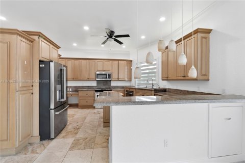 Купить кондоминиум в Лайтхаус-Пойнт, Флорида 2 спальни, 167.22м2, № 1966120 - фото 14