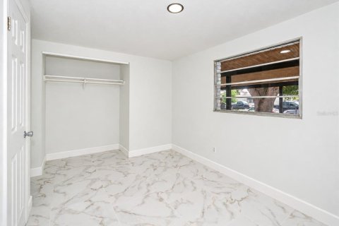 Villa ou maison à vendre à Tampa, Floride: 3 chambres, 123.93 m2 № 2408929 - photo 16