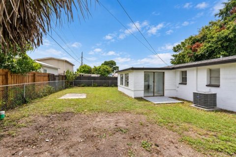 Villa ou maison à vendre à Tampa, Floride: 3 chambres, 123.93 m2 № 2408929 - photo 21