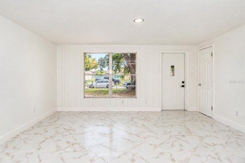Villa ou maison à vendre à Tampa, Floride: 3 chambres, 123.93 m2 № 2408929 - photo 9