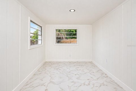 Villa ou maison à vendre à Tampa, Floride: 3 chambres, 123.93 m2 № 2408929 - photo 14
