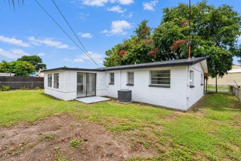 Villa ou maison à vendre à Tampa, Floride: 3 chambres, 123.93 m2 № 2408929 - photo 22