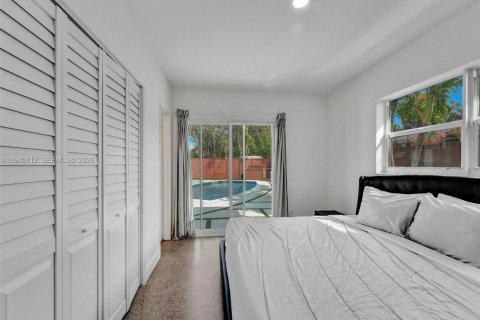Casa en venta en Fort Lauderdale, Florida, 3 dormitorios, 130.43 m2 № 2001454 - foto 20