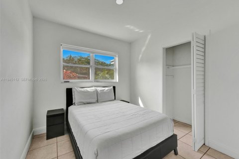 Casa en venta en Fort Lauderdale, Florida, 3 dormitorios, 130.43 m2 № 2001454 - foto 19