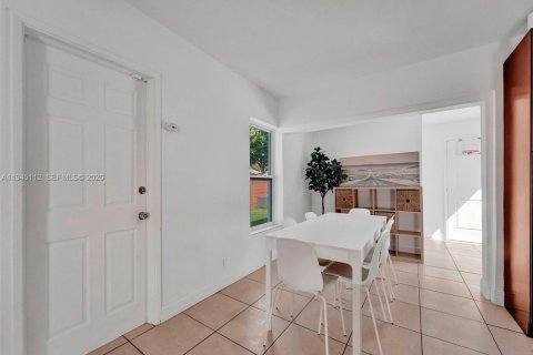 Casa en venta en Fort Lauderdale, Florida, 3 dormitorios, 130.43 m2 № 2001454 - foto 6