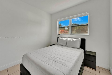 Casa en venta en Fort Lauderdale, Florida, 3 dormitorios, 130.43 m2 № 2001454 - foto 25