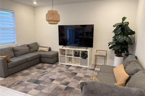 Adosado en venta en Homestead, Florida, 3 dormitorios, 159.05 m2 № 1980315 - foto 6