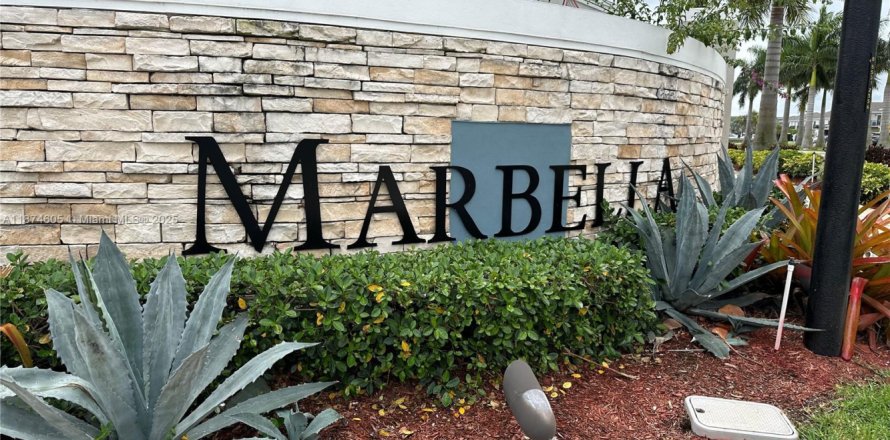 Adosado en Homestead, Florida 3 dormitorios, 159.05 m2 № 1980315