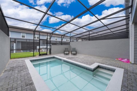 Townhouse in Davenport, Florida 5 bedrooms, 212.1 sq.m. № 1539307 - photo 18