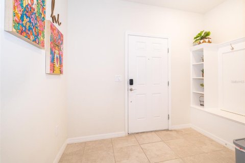 Townhouse in Davenport, Florida 5 bedrooms, 212.1 sq.m. № 1539307 - photo 3
