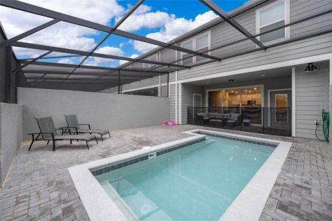Townhouse in Davenport, Florida 5 bedrooms, 212.1 sq.m. № 1539307 - photo 17