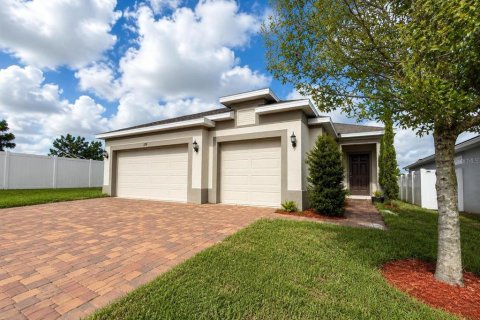 Villa ou maison à vendre à Davenport, Floride: 4 chambres, 177.44 m2 № 2333798 - photo 2