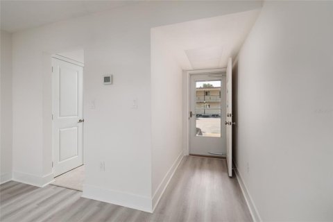 Copropriété à vendre à Saint Petersburg, Floride: 2 chambres, 87.79 m2 № 2213564 - photo 12