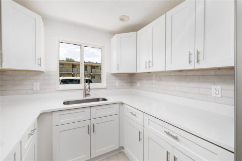 Copropriété à vendre à Saint Petersburg, Floride: 2 chambres, 87.79 m2 № 2213564 - photo 18