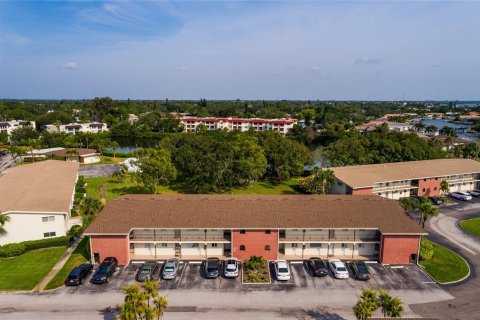 Copropriété à vendre à Saint Petersburg, Floride: 2 chambres, 87.79 m2 № 2213564 - photo 7