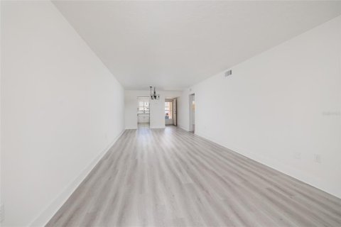 Copropriété à vendre à Saint Petersburg, Floride: 2 chambres, 87.79 m2 № 2213564 - photo 20