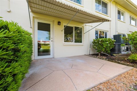 Copropriété à vendre à Saint Petersburg, Floride: 2 chambres, 87.79 m2 № 2213564 - photo 24