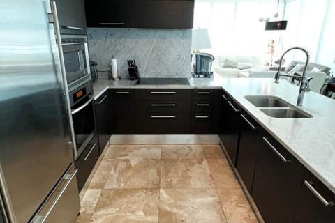 Apartment in 900 BISCAYNE BAY in Miami, Florida 3 bedrooms, 157 sq.m. № 39763 - photo 1