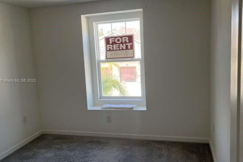 Townhouse in Fort Myers, Florida 3 bedrooms № 2035857 - photo 13