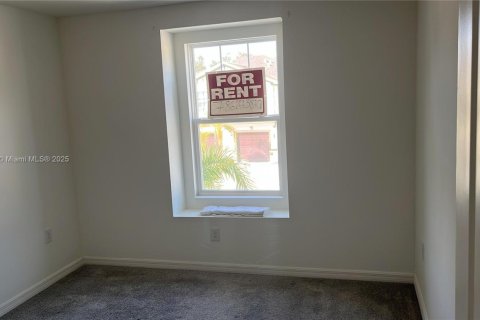 Townhouse in Fort Myers, Florida 3 bedrooms № 2035857 - photo 17