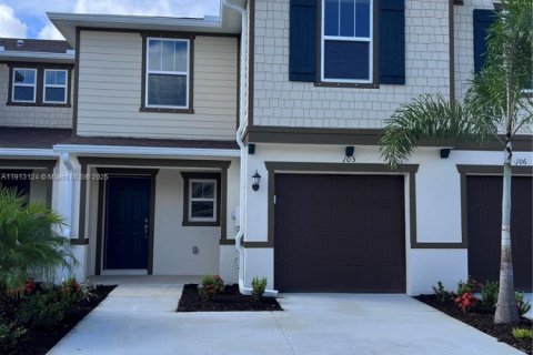 Townhouse in Fort Myers, Florida 3 bedrooms № 2035857 - photo 3