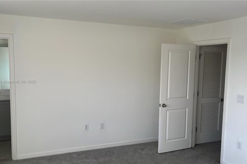 Townhouse in Fort Myers, Florida 3 bedrooms № 2035857 - photo 16