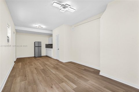 Снять в аренду виллу или дом в Майами, Флорида 159.33м2, № 1989934 - фото 9