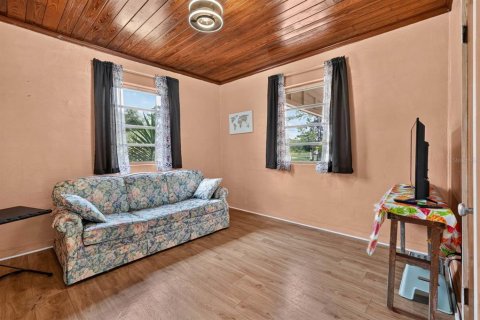 House in San Mateo, Florida 3 bedrooms, 140.84 sq.m. № 2149548 - photo 23