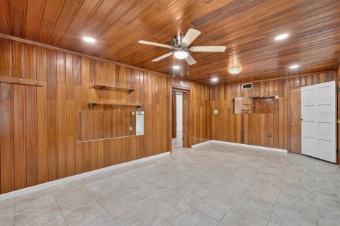 House in San Mateo, Florida 3 bedrooms, 140.84 sq.m. № 2149548 - photo 9