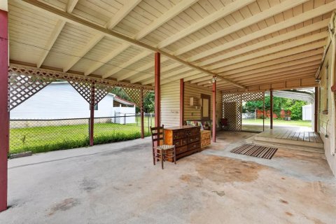 House in San Mateo, Florida 3 bedrooms, 140.84 sq.m. № 2149548 - photo 30