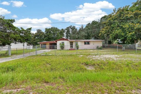 House in San Mateo, Florida 3 bedrooms, 140.84 sq.m. № 2149548 - photo 3