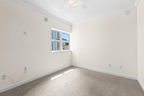 Condo in Riviera Beach, Florida, 3 bedrooms № 2260351 - photo 23