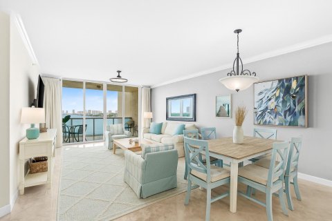 Condo in Riviera Beach, Florida, 3 bedrooms № 2260351