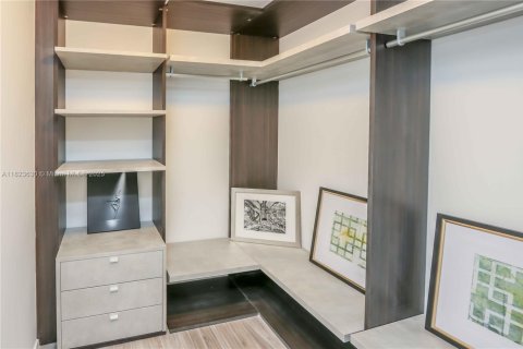 Condominio en venta en Miami, Florida, 1 dormitorio, 78.87 m2 № 1940208 - foto 23