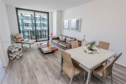 Condominio en venta en Miami, Florida, 1 dormitorio, 78.87 m2 № 1940208 - foto 2