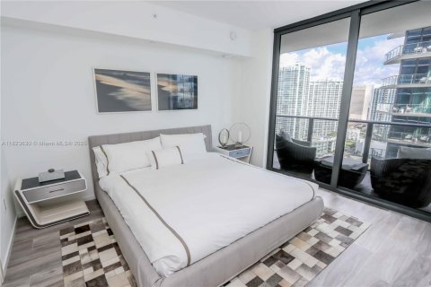 Condominio en venta en Miami, Florida, 1 dormitorio, 78.87 m2 № 1940208 - foto 16