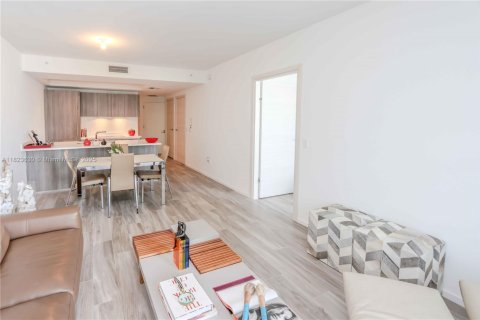 Condominio en venta en Miami, Florida, 1 dormitorio, 78.87 m2 № 1940208 - foto 6