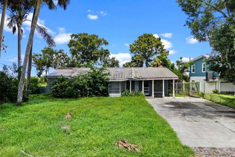 Casa en venta en Oviedo, Florida, 3 dormitorios, 238.2 m2 № 1902263 - foto 1