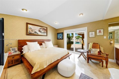 House in Miami, Florida 3 bedrooms, 183.3 sq.m. № 1941143 - photo 13